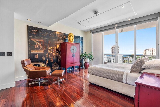 Building Photo - 715 Bayshore Dr