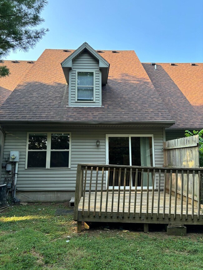 Building Photo - 309 Beacon Hill Dr