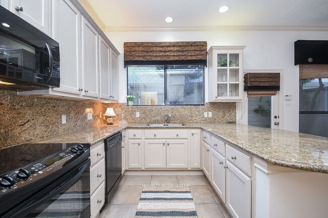 Building Photo - 3326 Memorial Crest Blvd