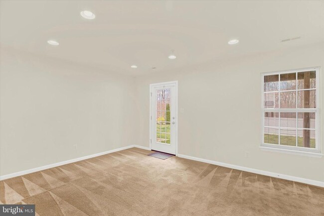 Building Photo - 4706 Wineleaf Ln
