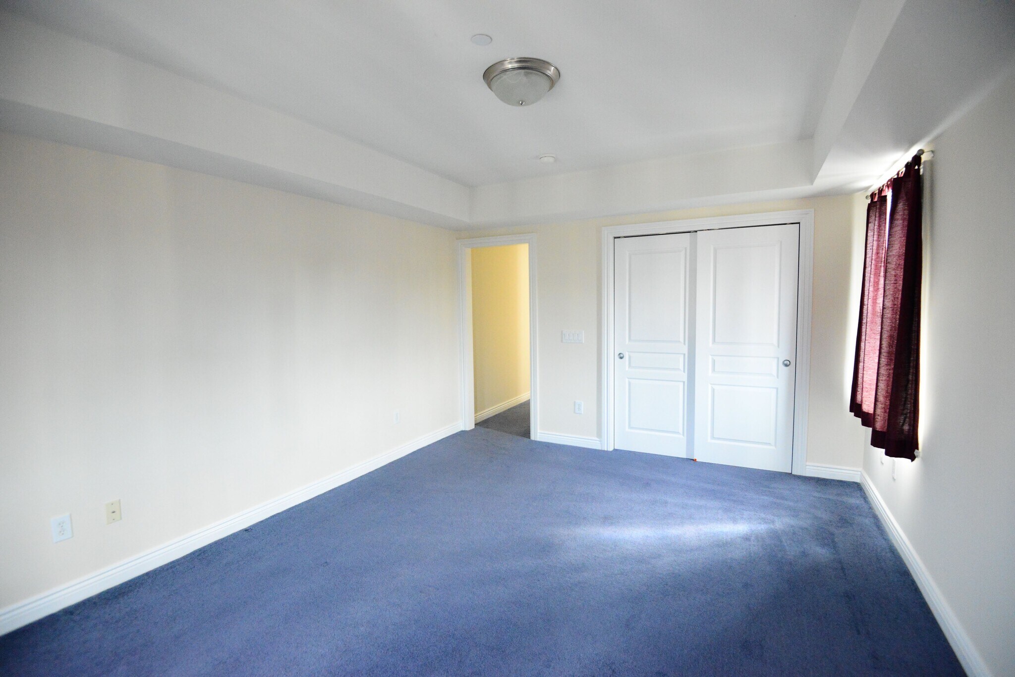 Master Bedroom - 100 Sheldrake Pl