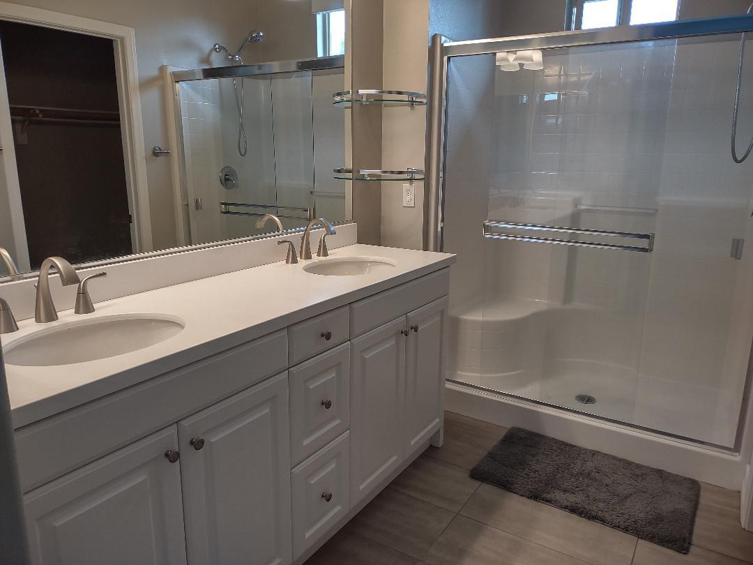 Building Photo - 982 Sweetbriar Ln