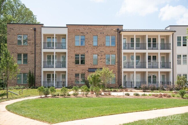 Building Photo - 19020 Potts Pk Ln