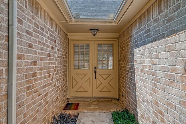 Building Photo - 3022 Whetrock Ln
