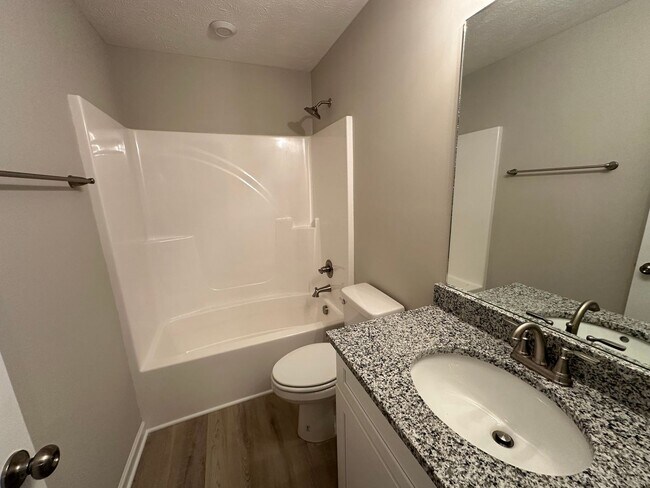 Building Photo - Brand New Townhome In Shelbyville - MOVE I...
