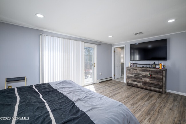 Building Photo - 570 Eltone Rd