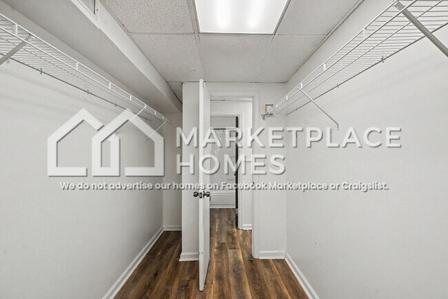 Building Photo - 434 Forrest Ave