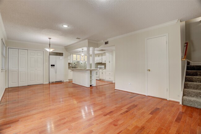 Building Photo - 2253 Triway Ln