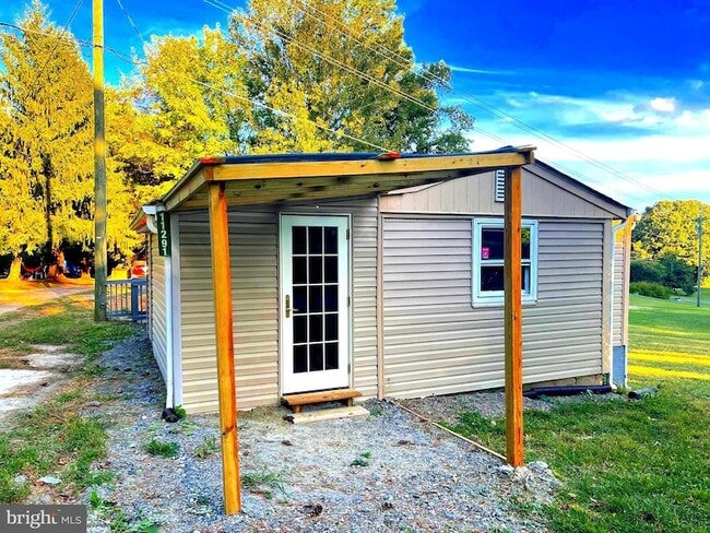 Building Photo - 11291 Pine Hill Rd