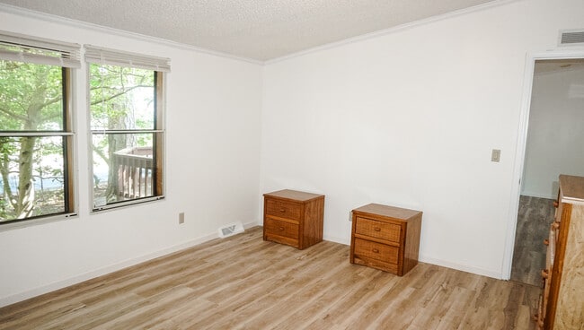 Building Photo - 7 Breakwater Dr