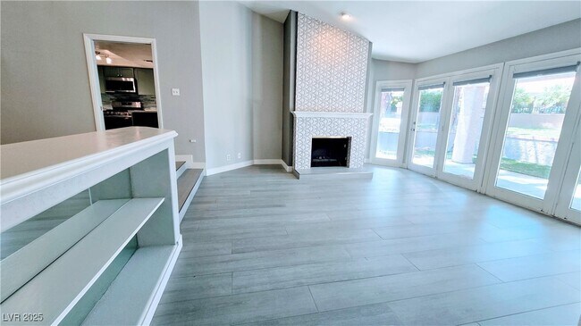 Building Photo - 7163 Mission Hills Dr