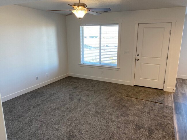 Building Photo - 2035 N 350 E