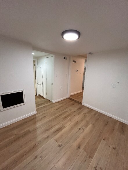 Building Photo - 1388 Hartsdale Dr