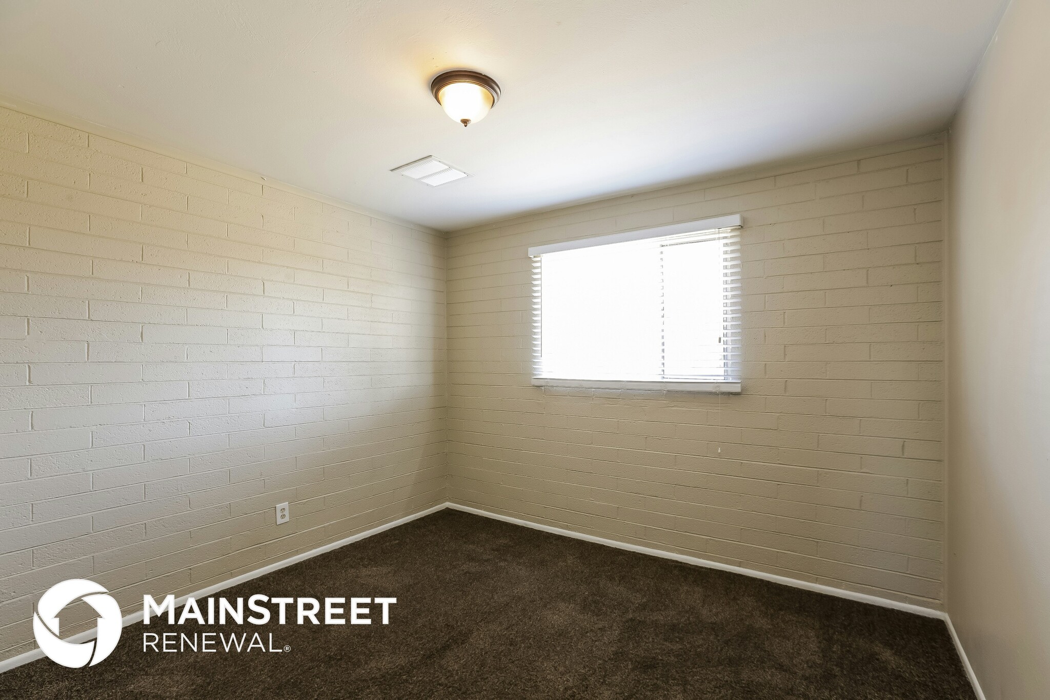 Building Photo - 3133 W Marshall Ave