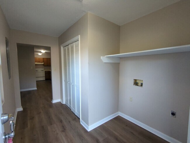 Building Photo - 115 Summerfield Rd