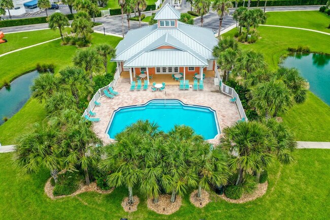 Building Photo - 265 Atlantis Cir
