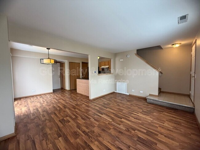 Building Photo - 782 Symphony Dr