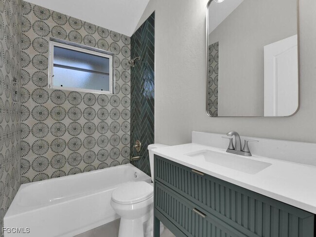 Building Photo - 1931 SW 36th Terrace