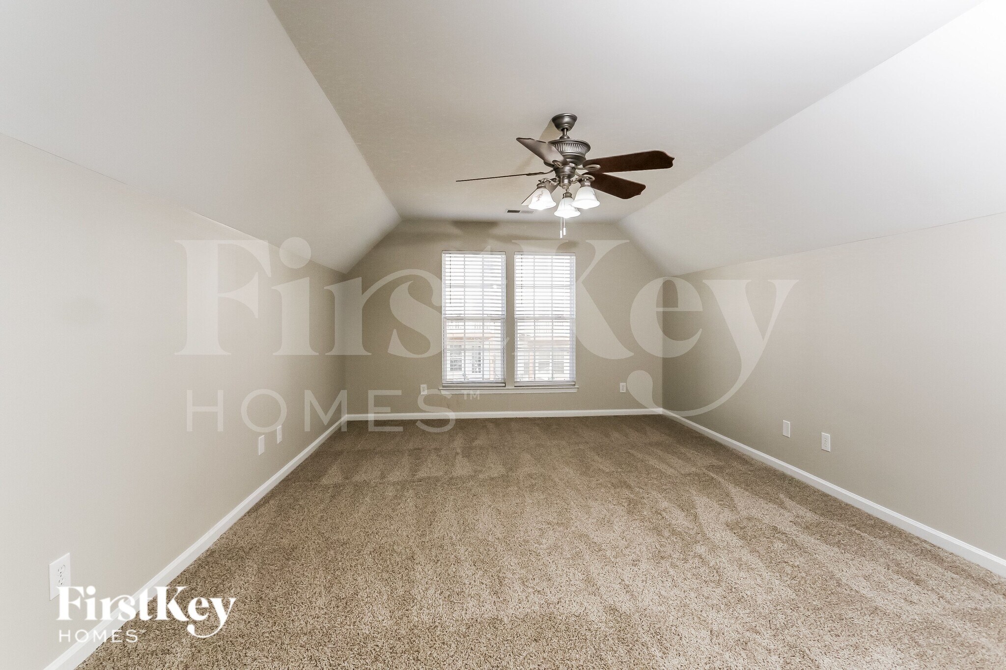 Building Photo - 11701 Kingsley View Dr