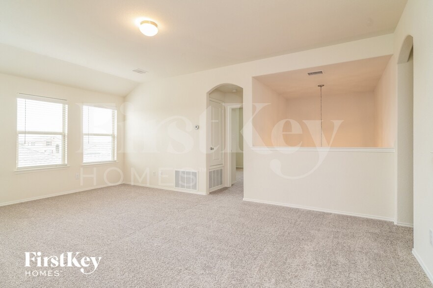 Building Photo - 1045 N Churchill Dr