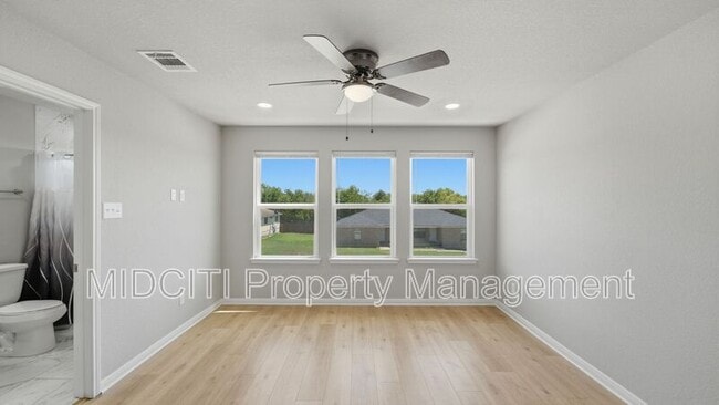 Building Photo - 7210 John Palmer Dr