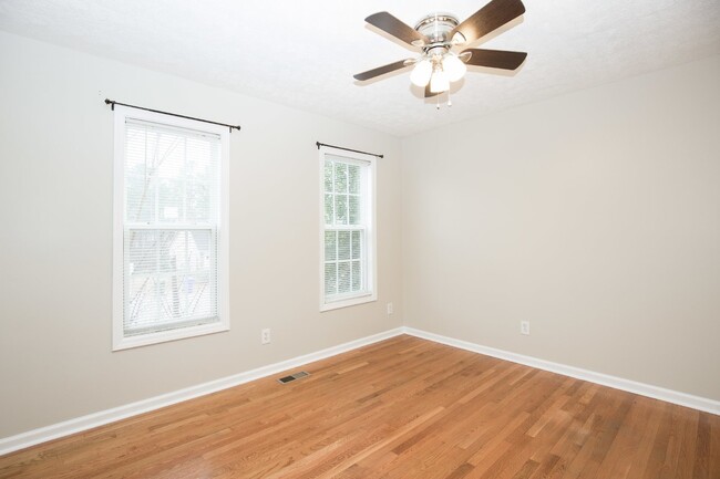 Building Photo - "Charming 4-Bedroom Home with Granite Coun...