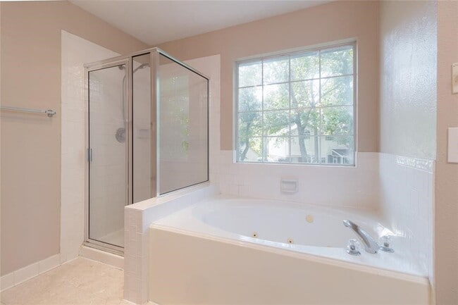 Building Photo - 5215 Heathervale Ct