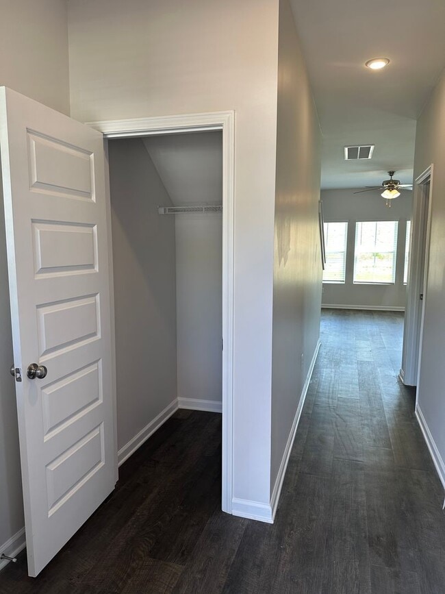 Building Photo - Three Bedroom | Two and a Half Bathroom Home in Cullman