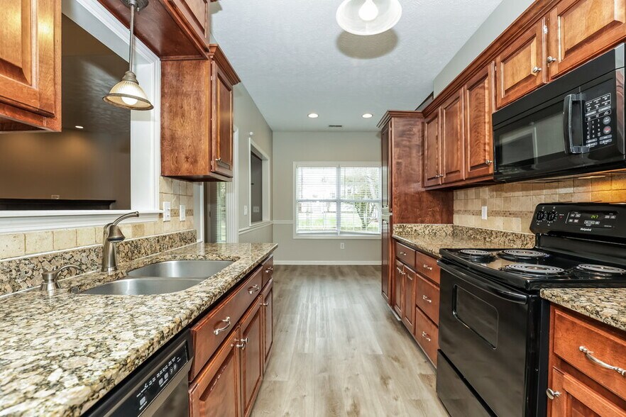 Building Photo - 3604 Belvidere Ct