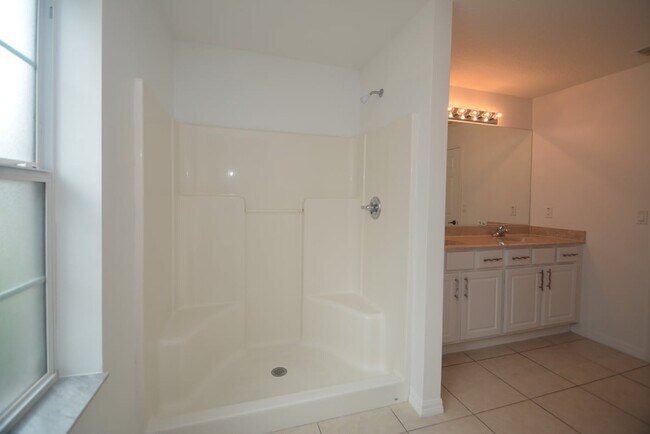 Building Photo - 27 Porcupine Dr