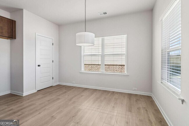 Building Photo - 708 Shetland Trl