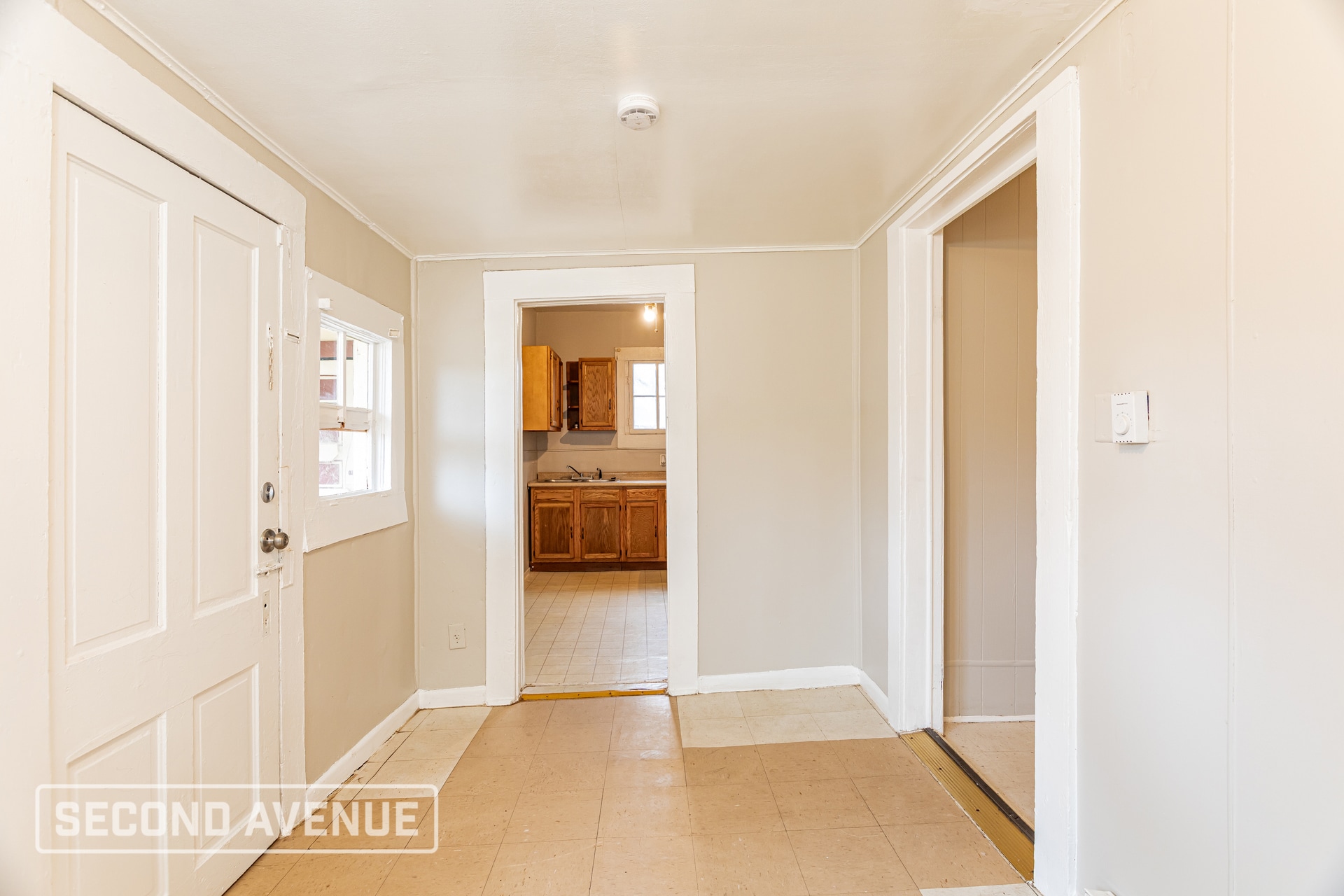 Building Photo - 3401 Hickory Ave SW