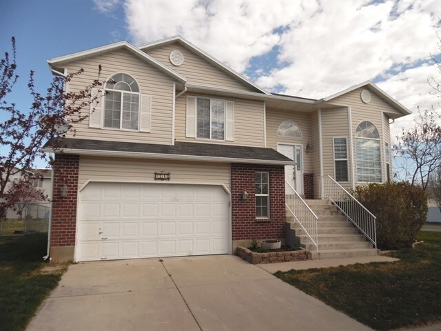 Primary Photo - 2848 W 2125 S