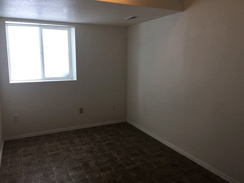 Building Photo - 1172 SW Lost Trail Dr