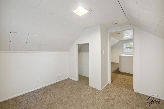 Building Photo - $1,100 Warren bungalow