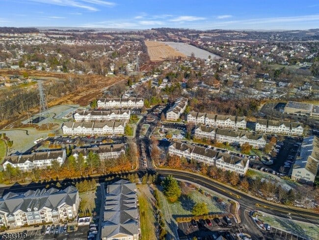 Building Photo - 225 Windmill Ct