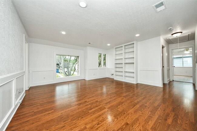 Building Photo - 1407 Sherfield Ridge Dr