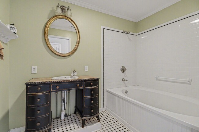 Building Photo - Two Levels. Two Kitchens. One Pool. East Cobb at $5,495/month