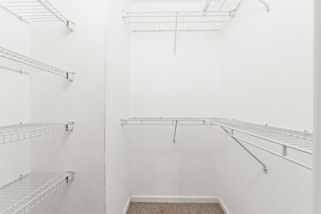 Building Photo - 230 NE 26th Ave