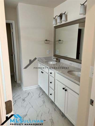 Building Photo - 315 Villanova Dr