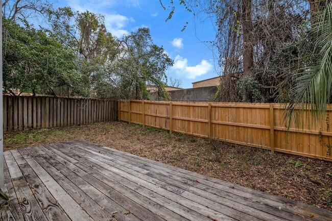 Building Photo - 2815 Misty Garden Cir