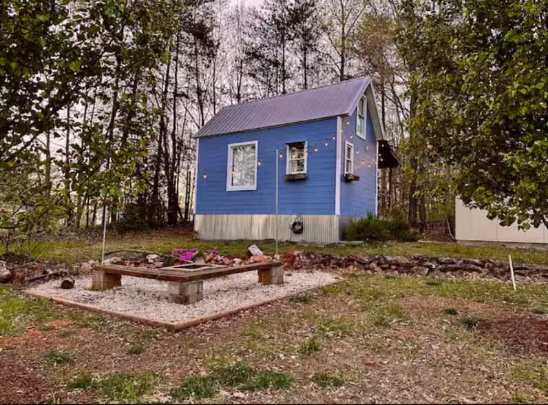Primary Photo - 36 Lyle Dr