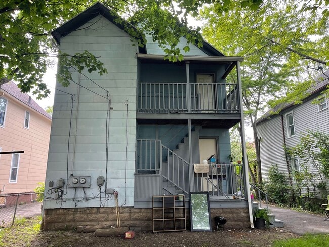 Building Photo - 64-66 Lincoln Ave