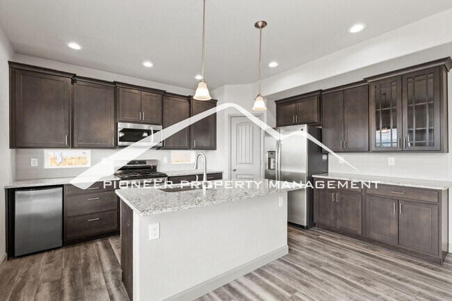 Building Photo - 4 Bed + Office, 2.5 Bath Lorson Ranch Home with Mountain Views & Open Space Behind