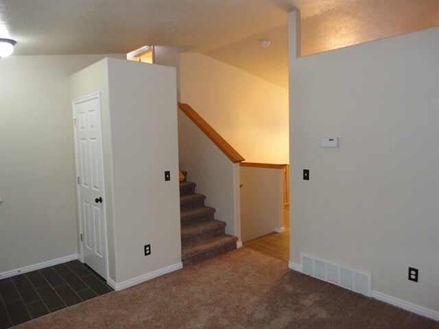 Building Photo - 115 W 1875 N