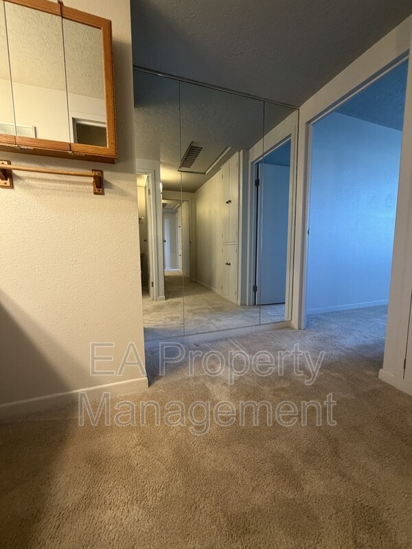 Building Photo - 1331 Park Ave SW