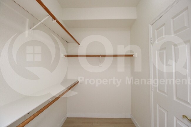 Building Photo - 1432 E Princeton Ave