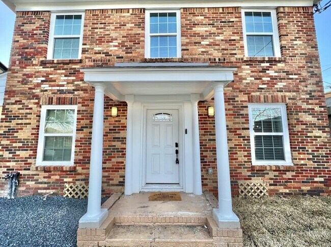 Building Photo - 1508 Ridgewood St