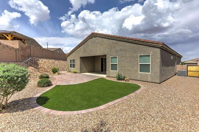 Building Photo - Santa Cruz Meadows