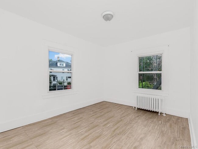 Building Photo - 45 Bayley Ave